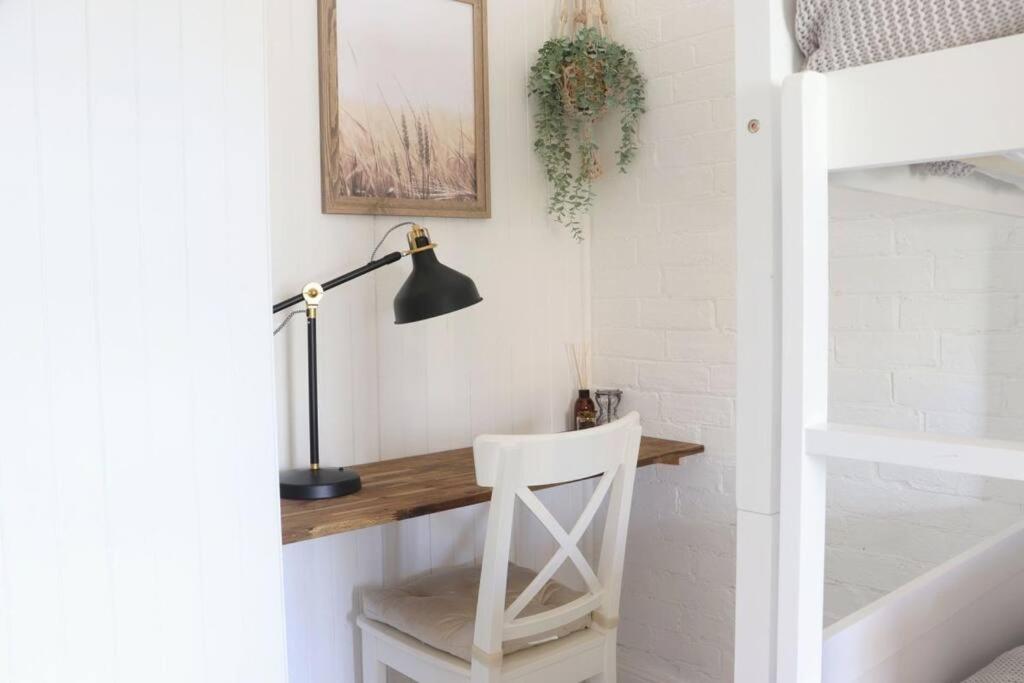 Rustic Chic 200 metres from CBD photo 2