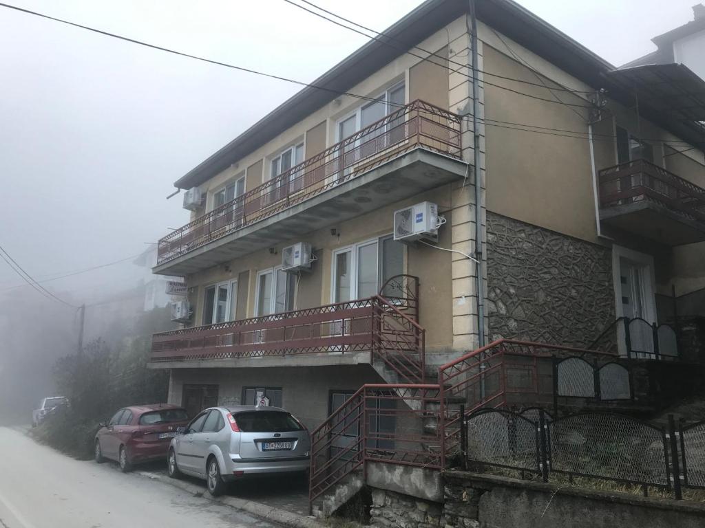 Vince Apartments photo 1