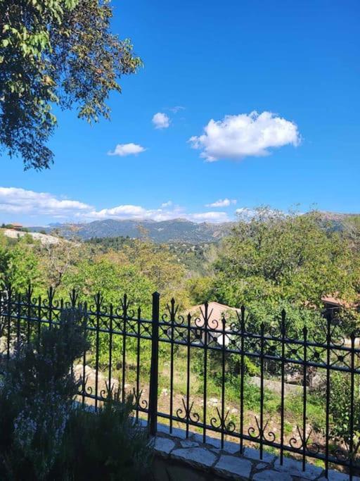 Παραδοσιακό Αρχοντικό με Τζάκι photo 2