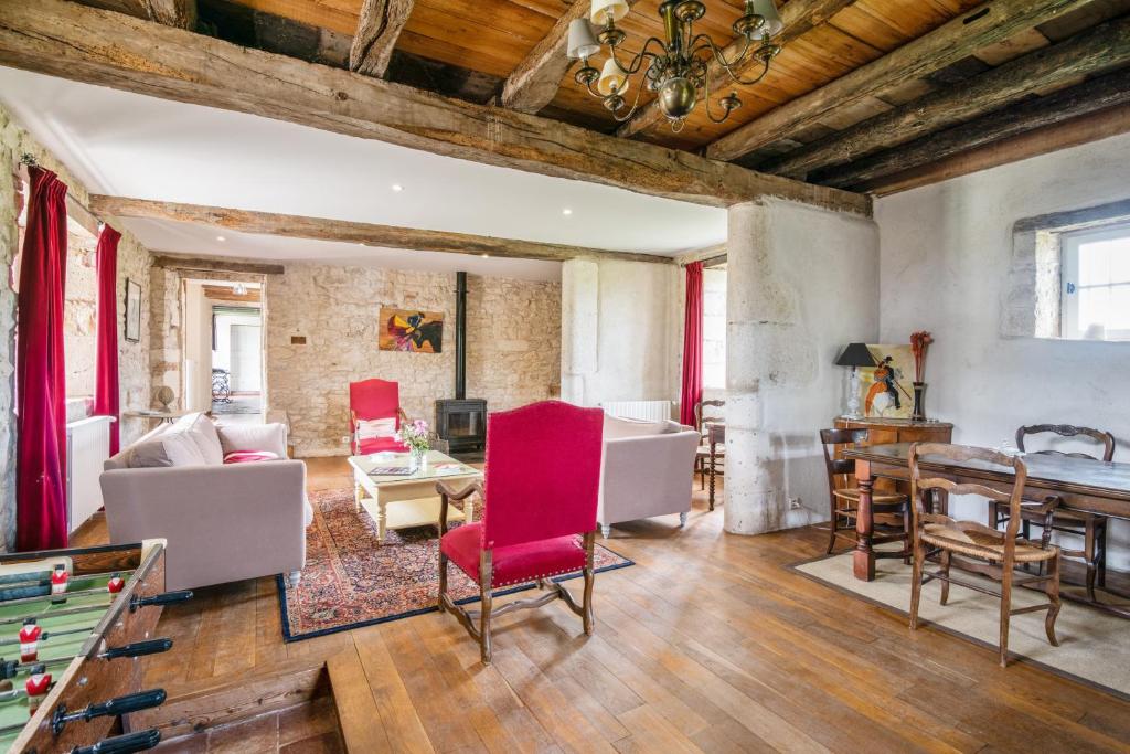 Villa de 6 chambres avec piscine privee jardin amenage et wifi a Salies photo 1