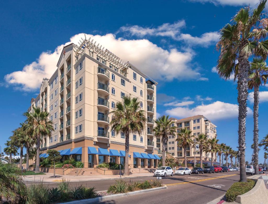 Club Wyndham Oceanside Pier image
