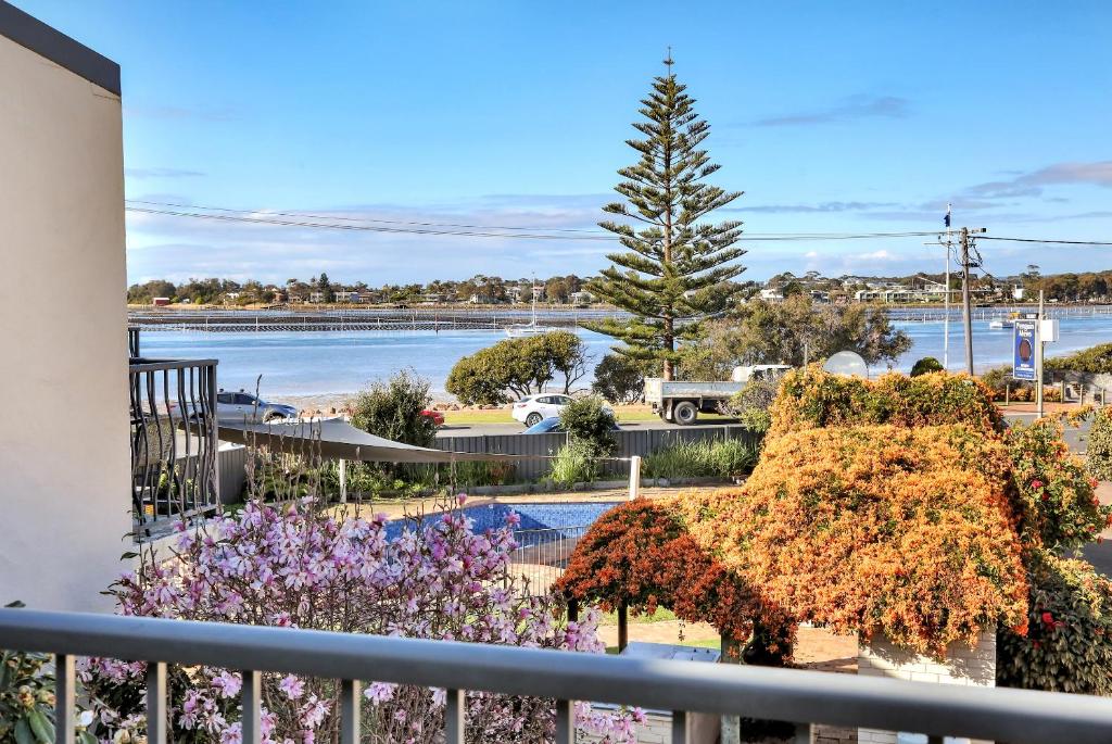 Penguin Lakeview Merimbula photo 4