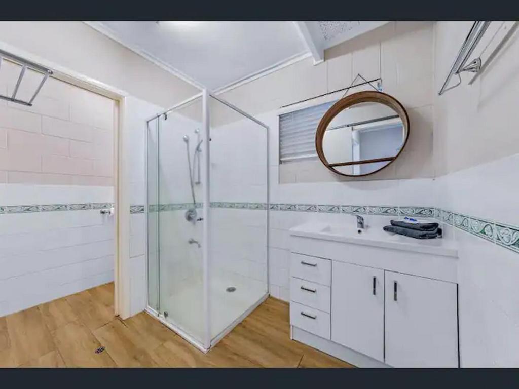 villa 180 degree views photo 3