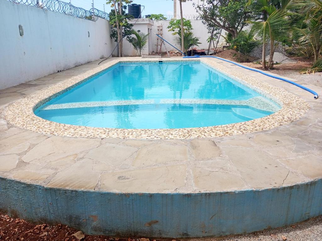 Beautiful 7 bedroomed villa photo 4