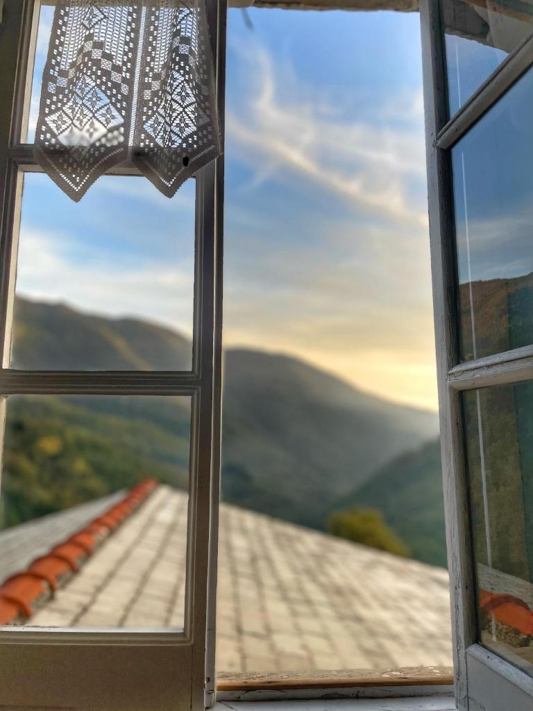 La casa con giardino tra borghi, boschi cascate e natura photo 3