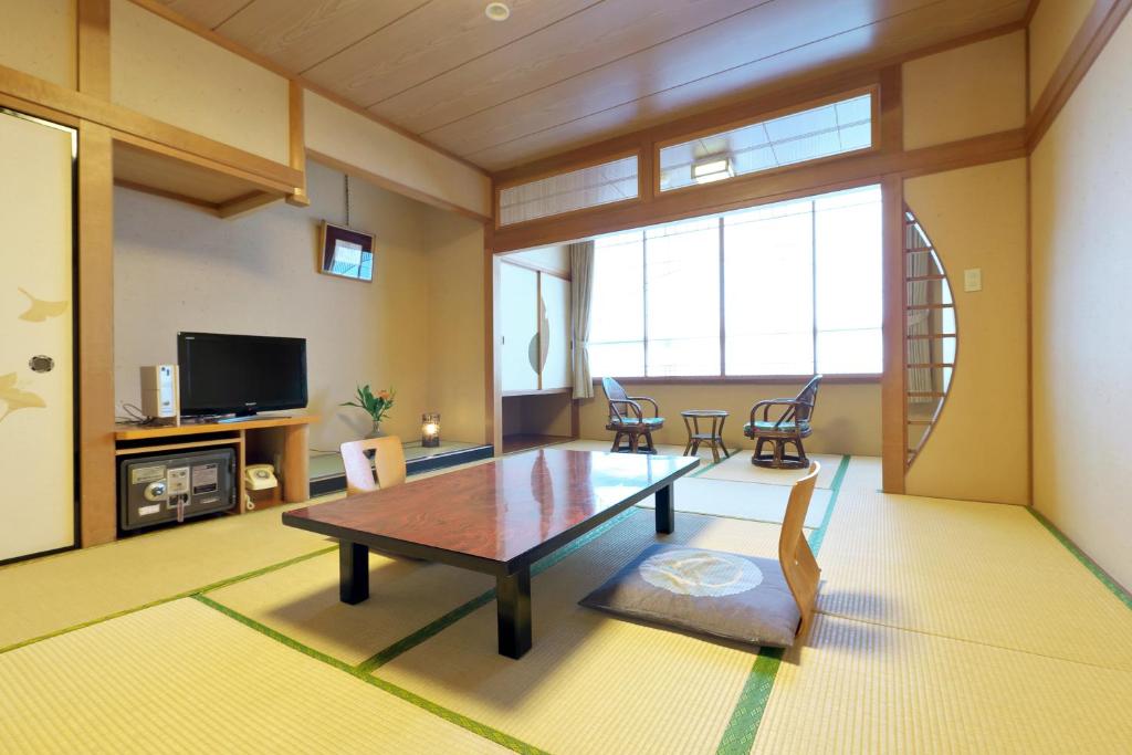 Awara Onsen hot spring Koubou Gurabaatei photo 4