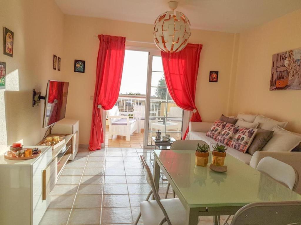 Lovely Apartment in Tenerife South photo 2