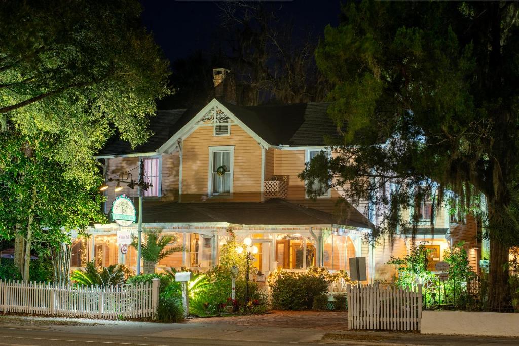 Sweetwater Branch Inn photo 2