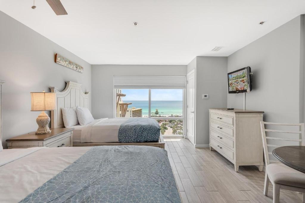 Luau I 7102 Flr11 Studio Sleeps 4 image