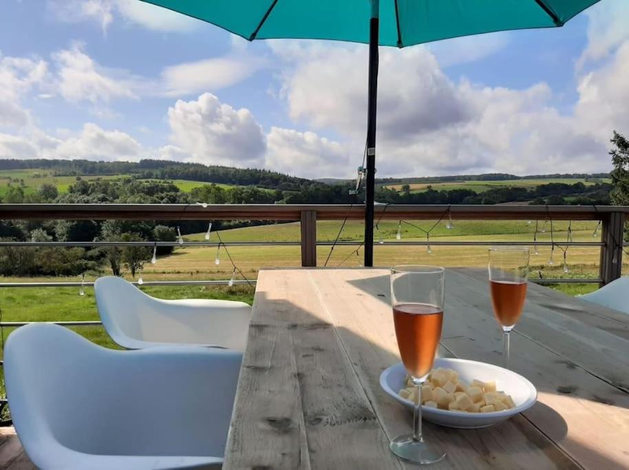 Huis met zonneterras, tuin en panoramisch uitzicht photo 1