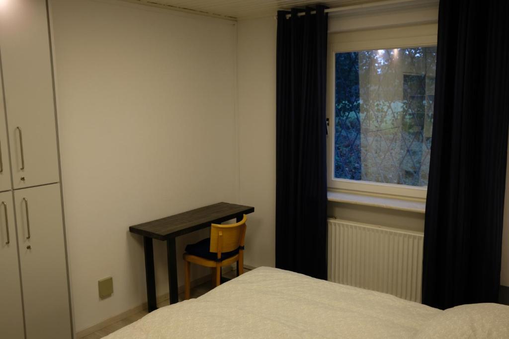 Ruhige Wohnung im Westen Hamburgs photo 1