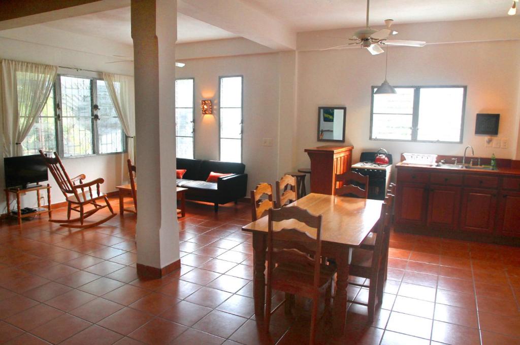 BlueBelize B&B photo 2