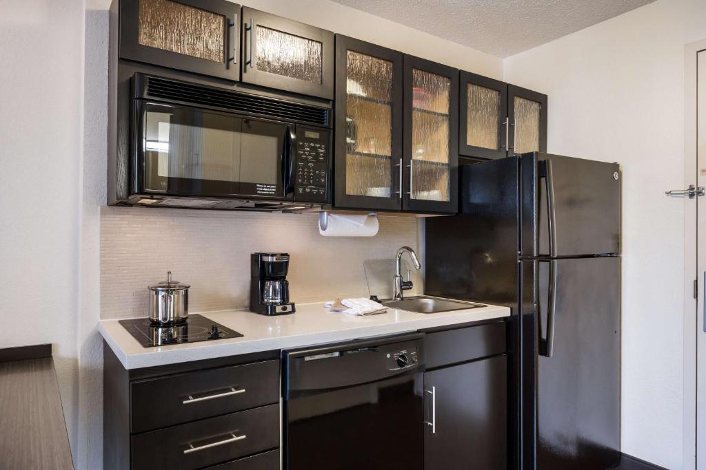 Sonesta Simply Suites Detroit Ann Arbor photo 4