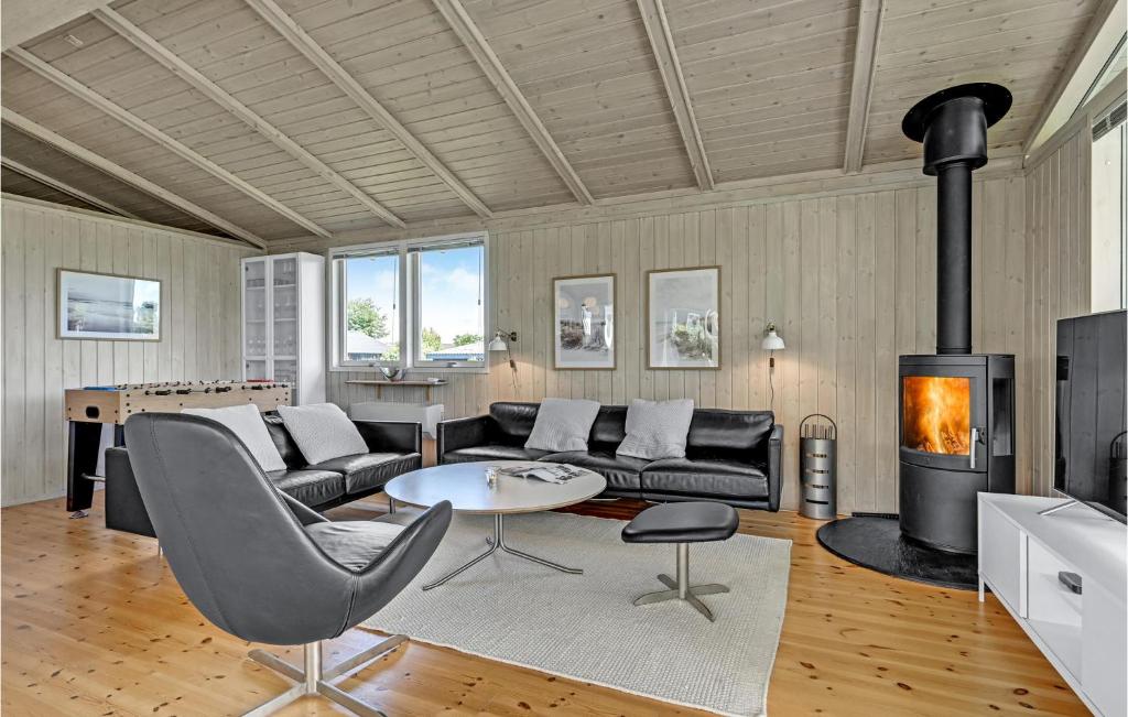 Awesome Home In Malling With 3 Bedrooms photo 4