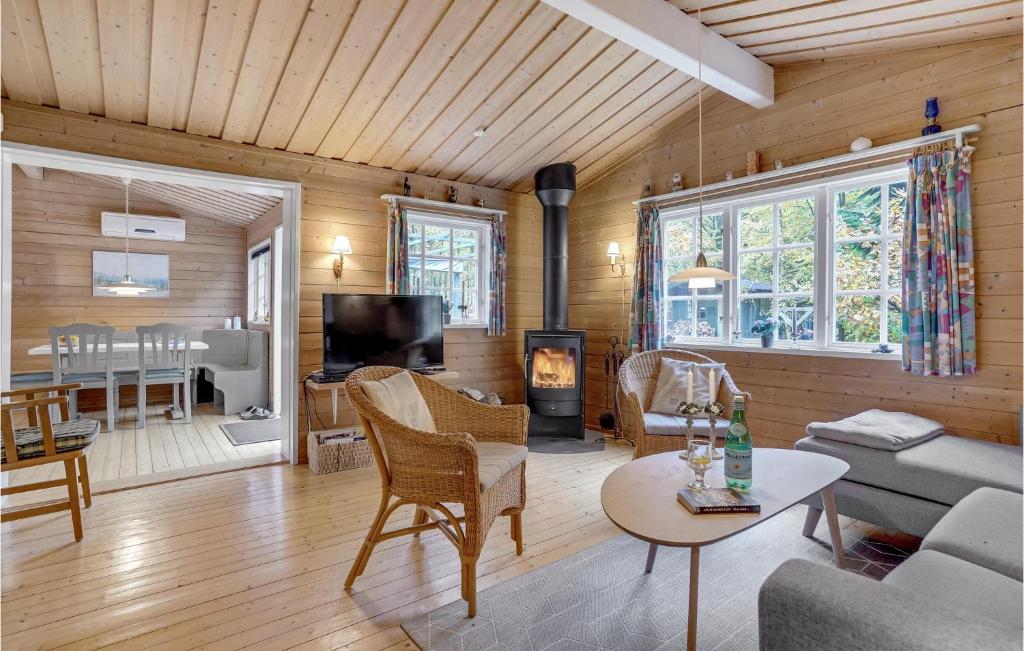 Amazing Home In Brkop With 3 Bedrooms And Wifi photo 1