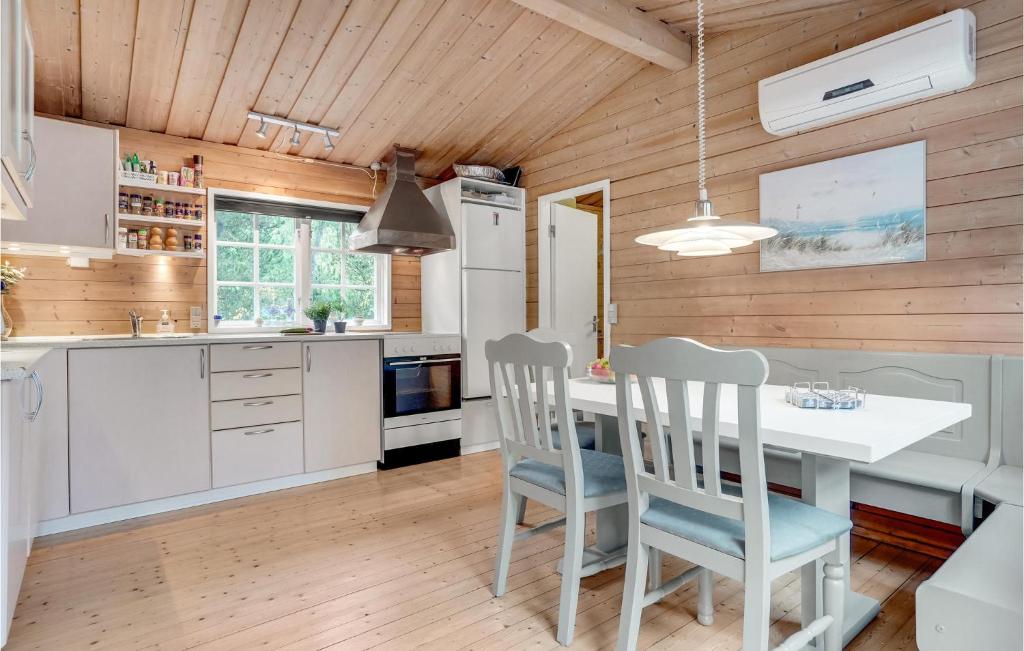 Amazing Home In Brkop With 3 Bedrooms And Wifi photo 2