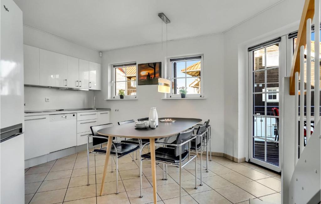 Amazing Apartment In Bogense With Sauna, 3 Bedrooms And Wifi photo 4