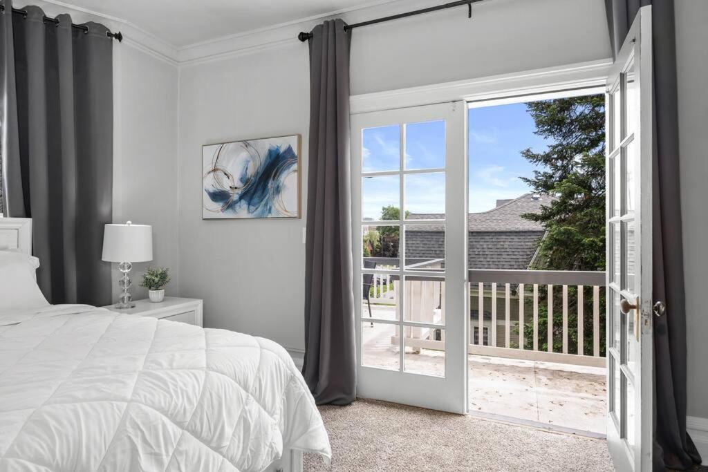 Entire 2nd and 3rd level of Spacious Historic Home photo 1