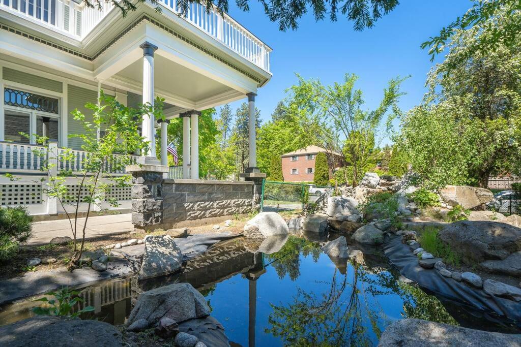 Entire 2nd and 3rd level of Spacious Historic Home photo 2