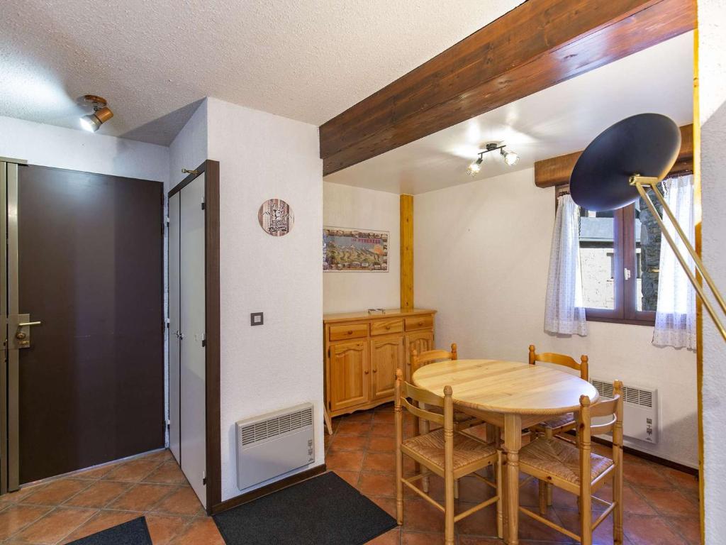 Appartement Esquièze-Sère, 3 pièces, 6 personnes - FR-1-402-128 photo 2