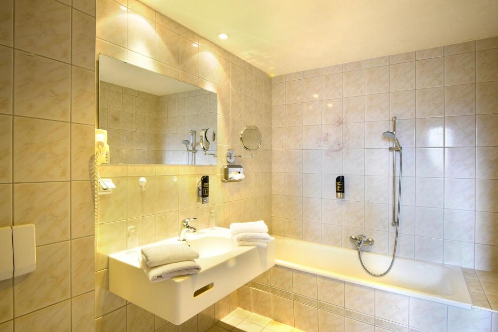 Hotel Alexandra photo 1
