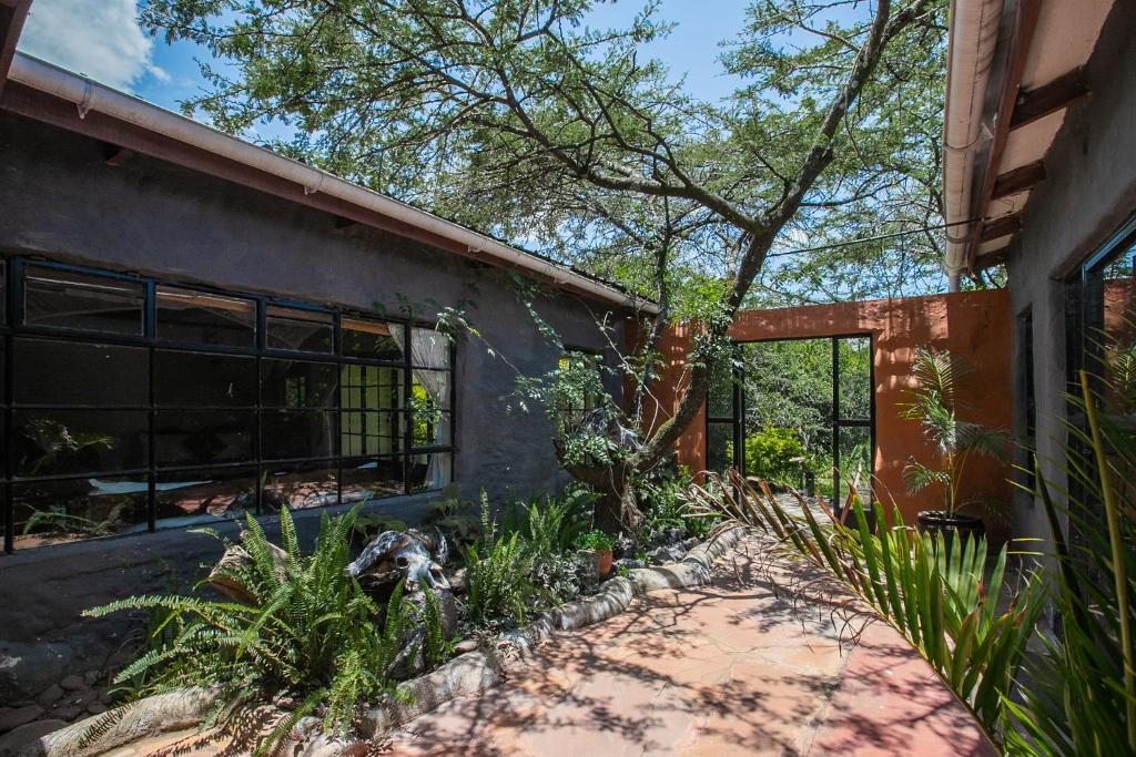 Punda Milias Lodge