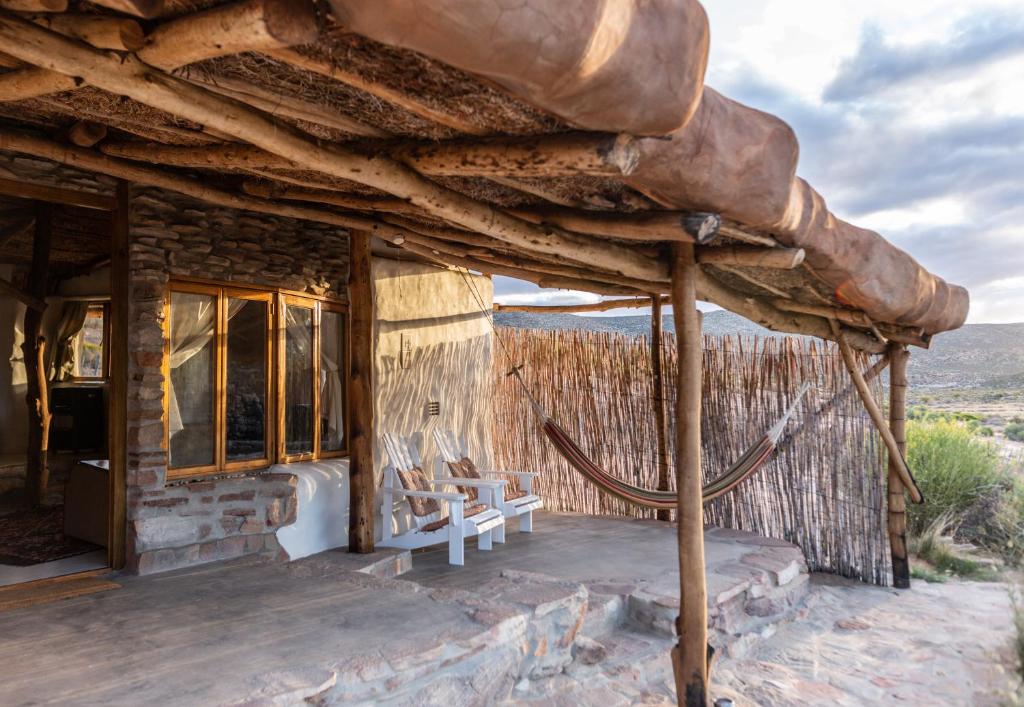 Oudrif Strawbale Retreat photo 3