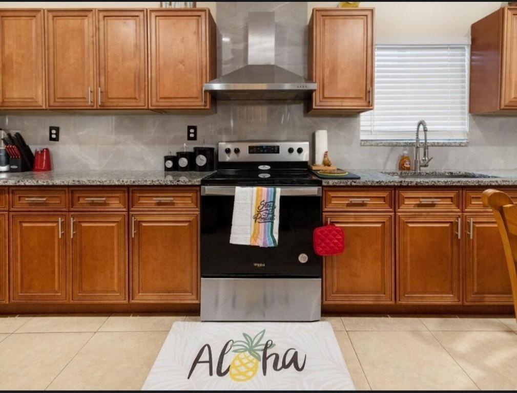 One Bedroom Suite in North Miami image