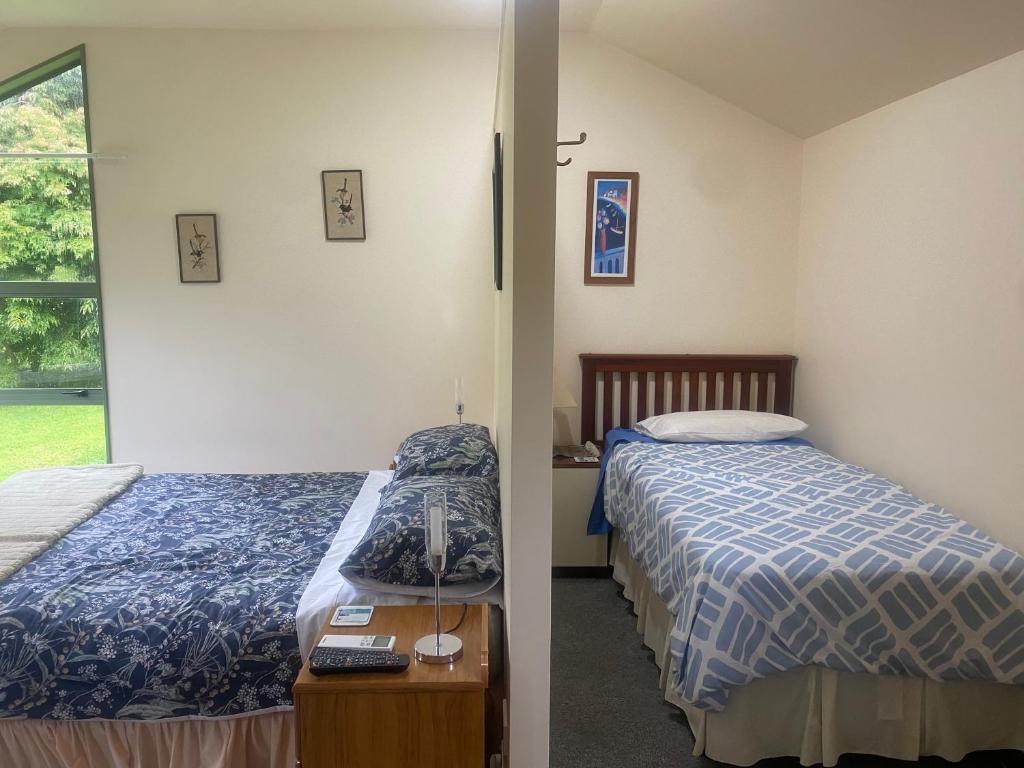 Quail Haven Queen Room photo 2