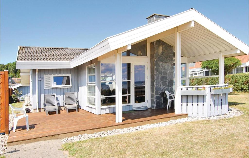 Nice Home In Bjert With 3 Bedrooms, Sauna And Wifi