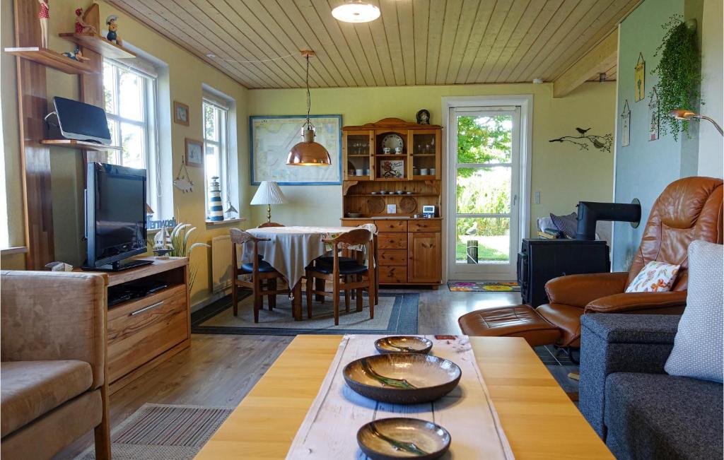 Stunning Home In Gudhjem With 2 Bedrooms And Wifi photo 3