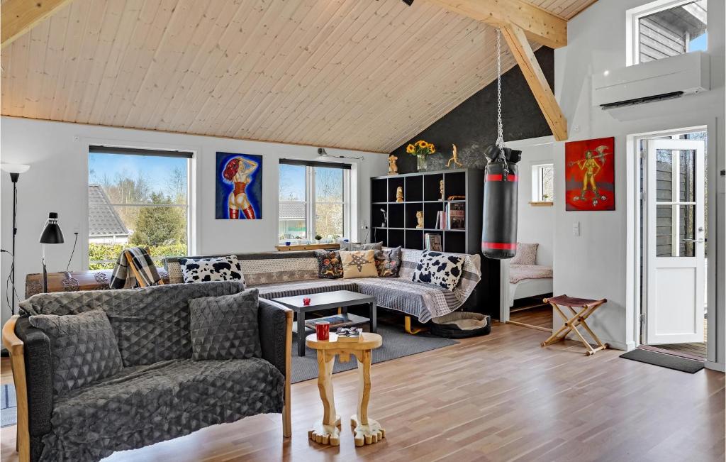 Nice Home In Kirke Hyllinge With Wifi And 3 Bedrooms photo 2