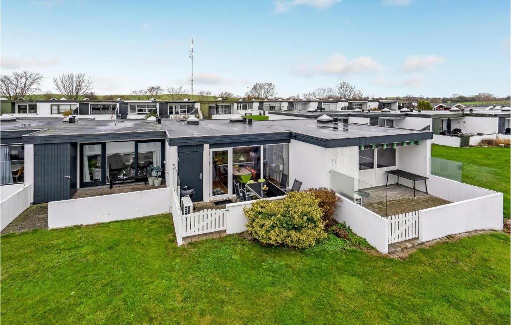 Amazing Home In Tranekr With 2 Bedrooms And Wifi