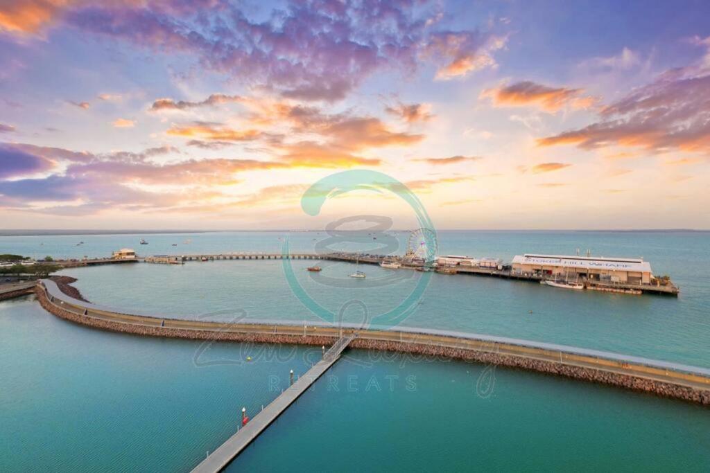 ZEN POINT PENTHOUSE 3-BR Executive W/front Retreat photo 1