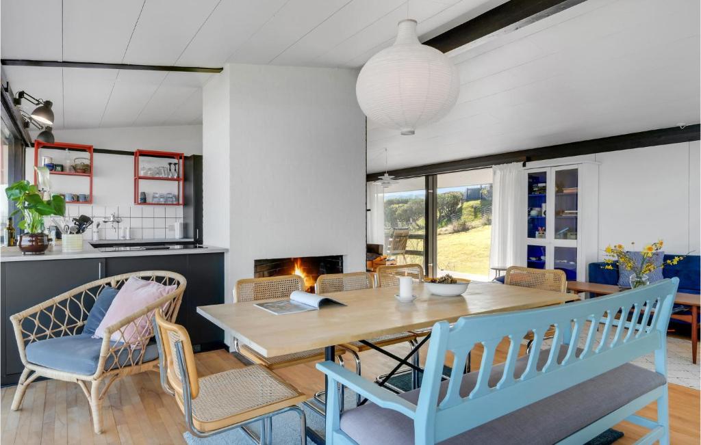 Beautiful Home In Asns With 3 Bedrooms And Wifi photo 4
