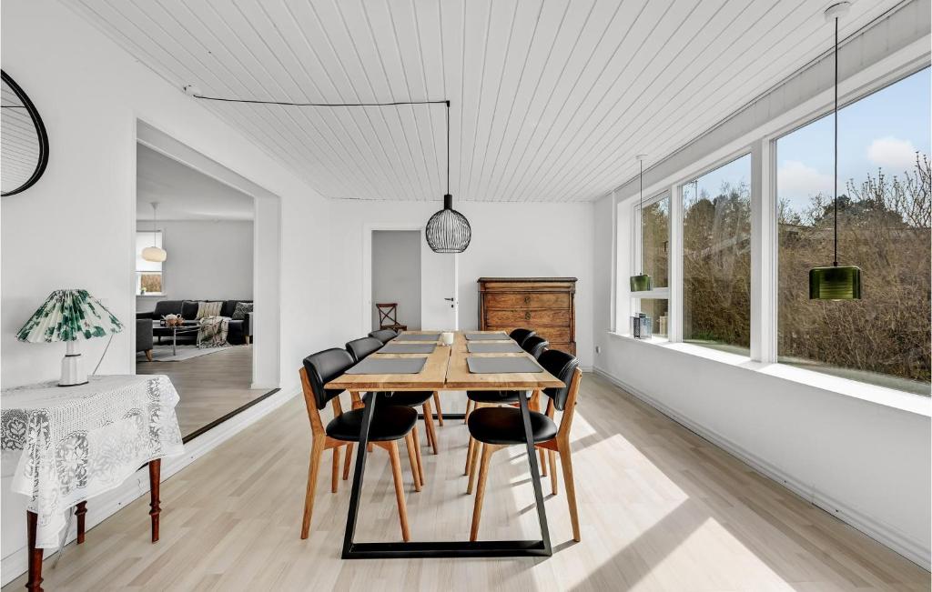 Stunning Home In Nykbing Sj With 3 Bedrooms And Wifi photo 4