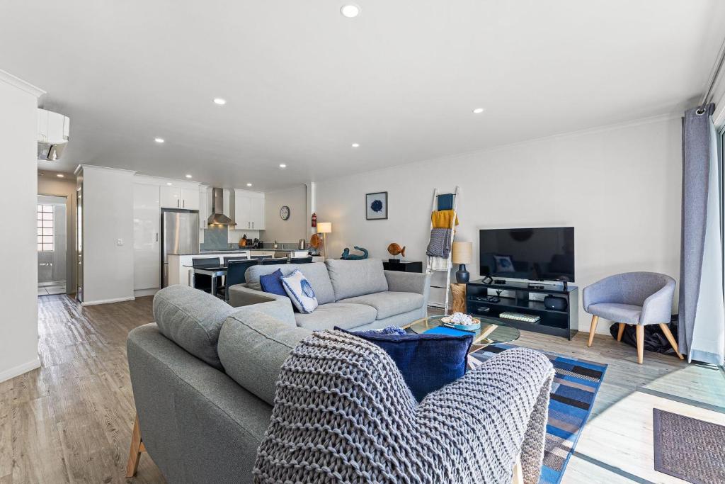 Unit 6 Boardwalk Apartment photo 4