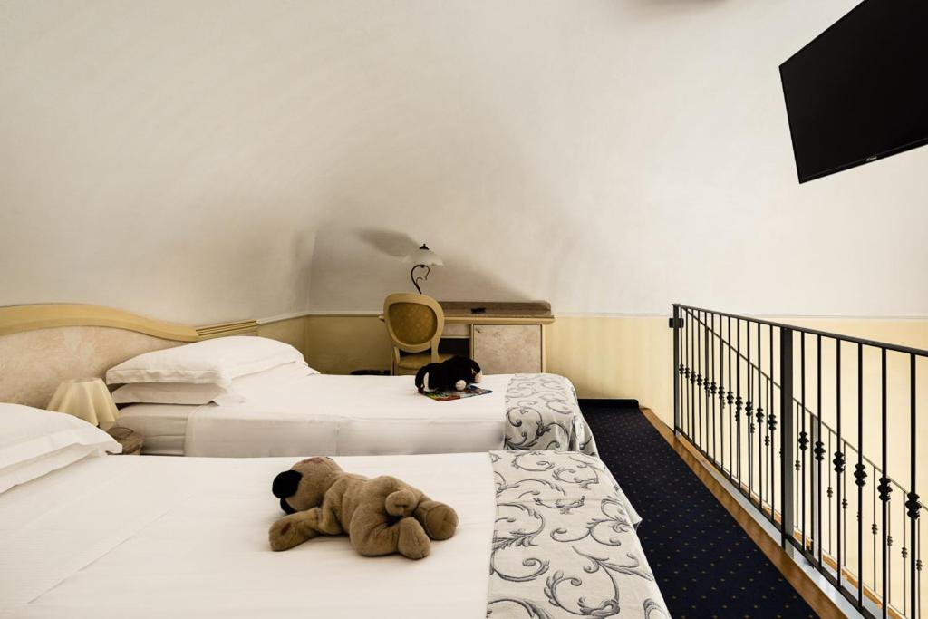 Hotel London photo 1
