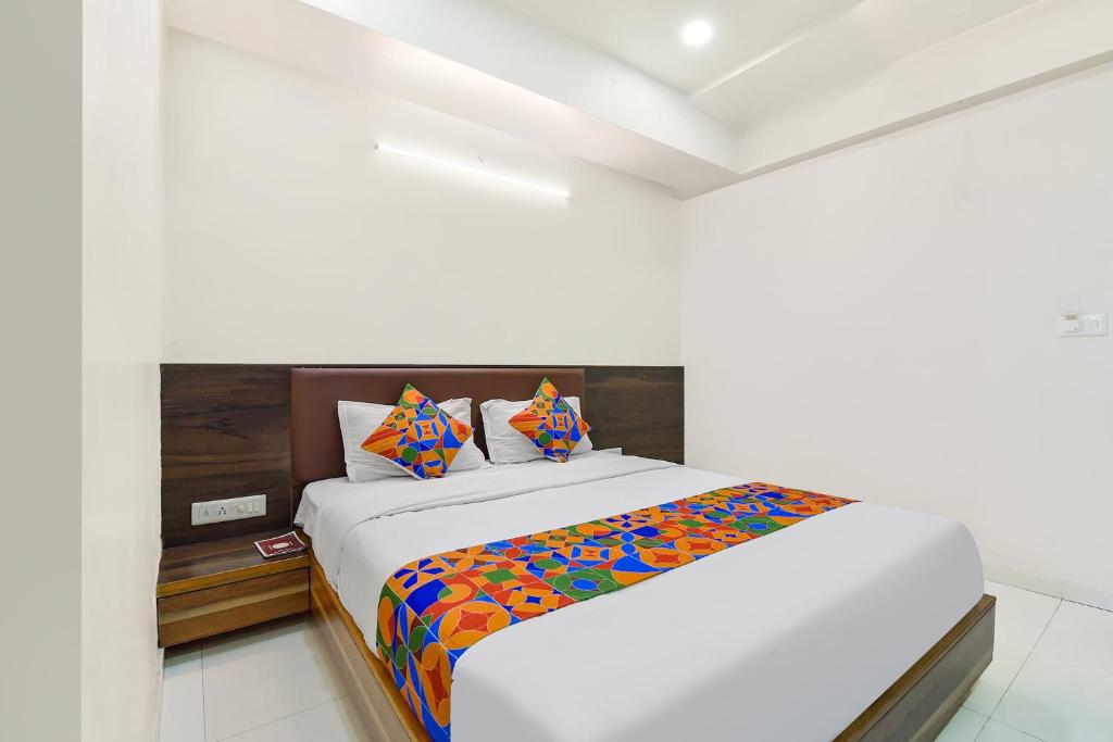 FabHotel Crystal, Ahmedabad photo 3