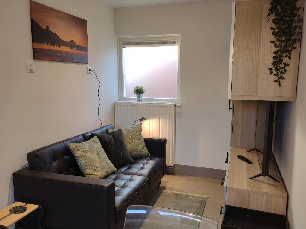 STUDIO BATAVIA adults only Bed by the Sea photo 1