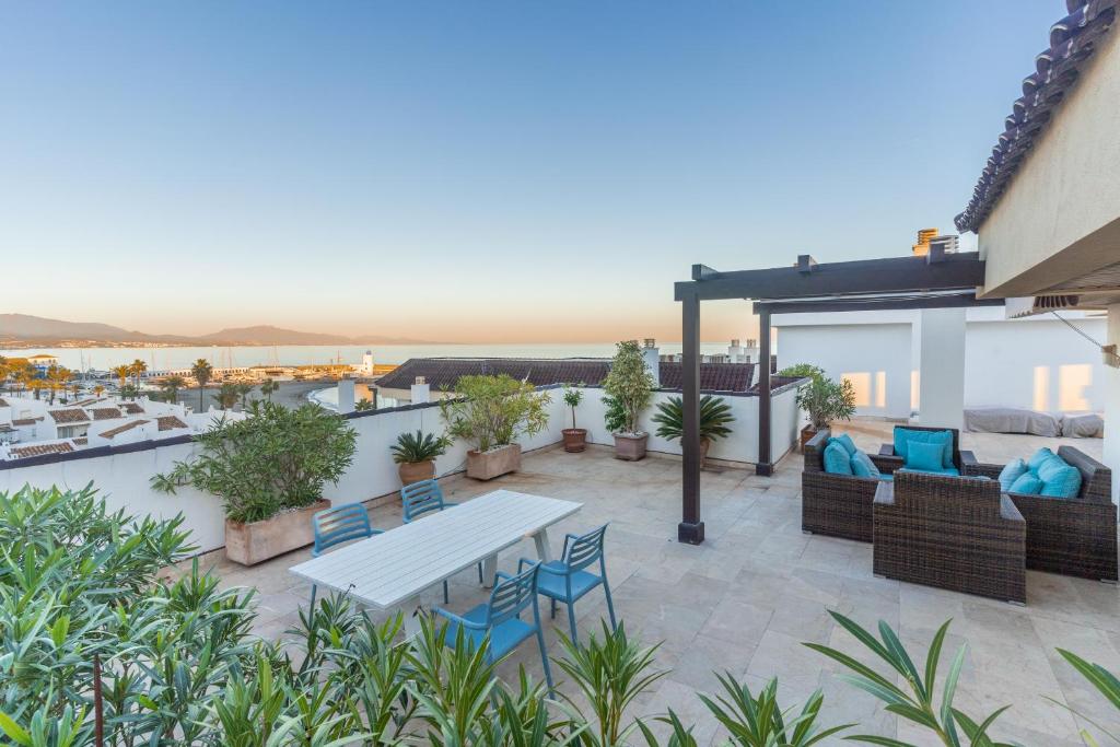 Marina Castillo Penthouse photo 4