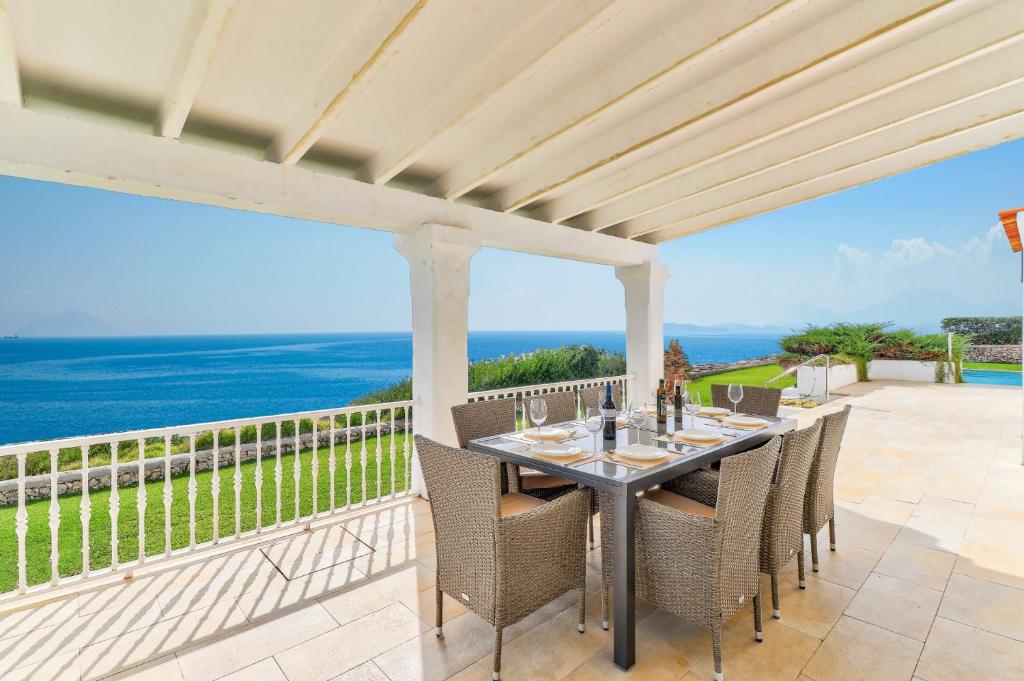 Villa SAlgar by Villa Plus photo 2