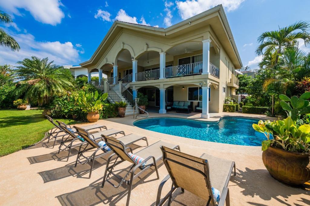 Beachfront Potrero - nice 7-BR villa, private cook included - Casa Royal photo 1