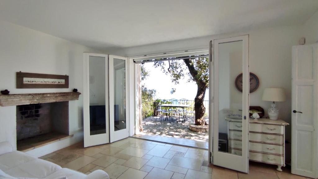 Villa Marinus - Con Piscina Privata e Terrazze Vista Mare photo 2
