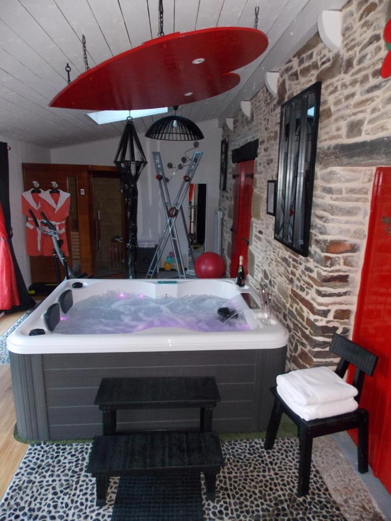 DOL' IN LOVE Love room BDSM 4 étoiles photo 3