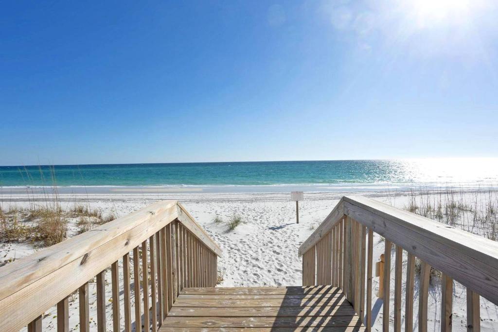 Pensacola Beach Front Emerald Waters photo 2