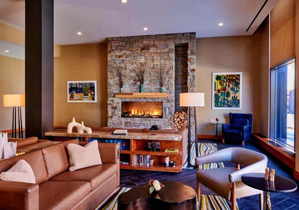 Lockwood Hotel image