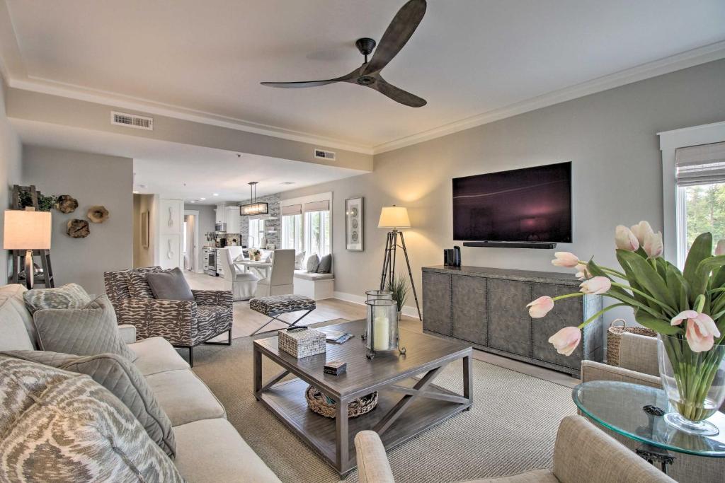 Bluffton Vacation Rental with Balcony! photo 4