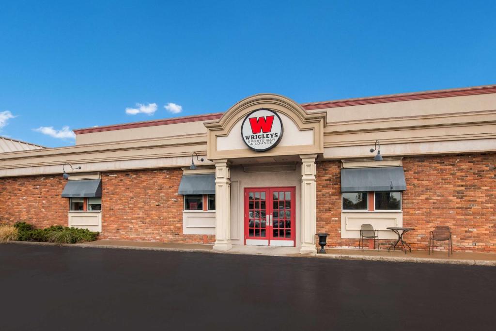 Best Western St Catharines Hotel & Conference Centre photo 1
