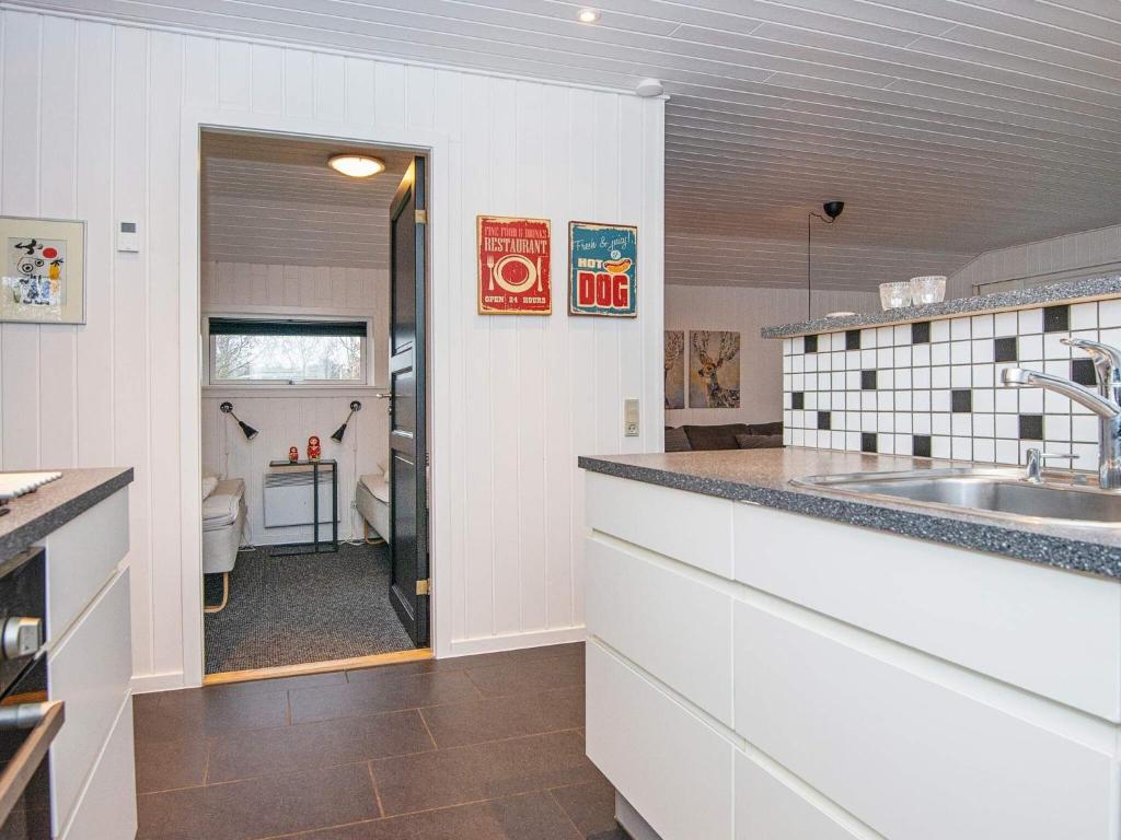 Holiday Home Lyngvej IV photo 4